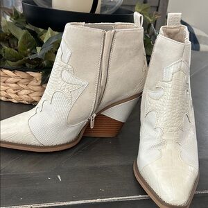 Elegant Cream Western Ankle Boots